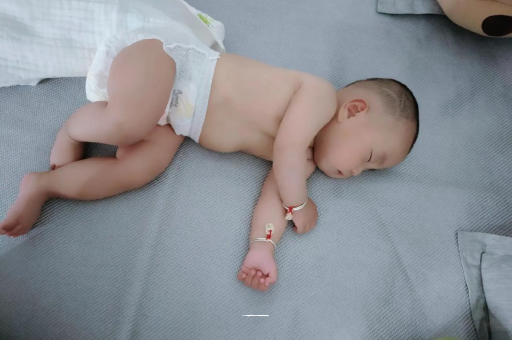 德宏宝宝呼吸道感染发烧